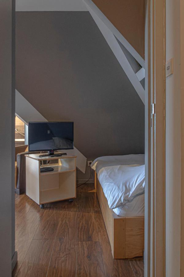 Hotel Piano 2 - Mont-st-guibert - Louvain-la-neuve