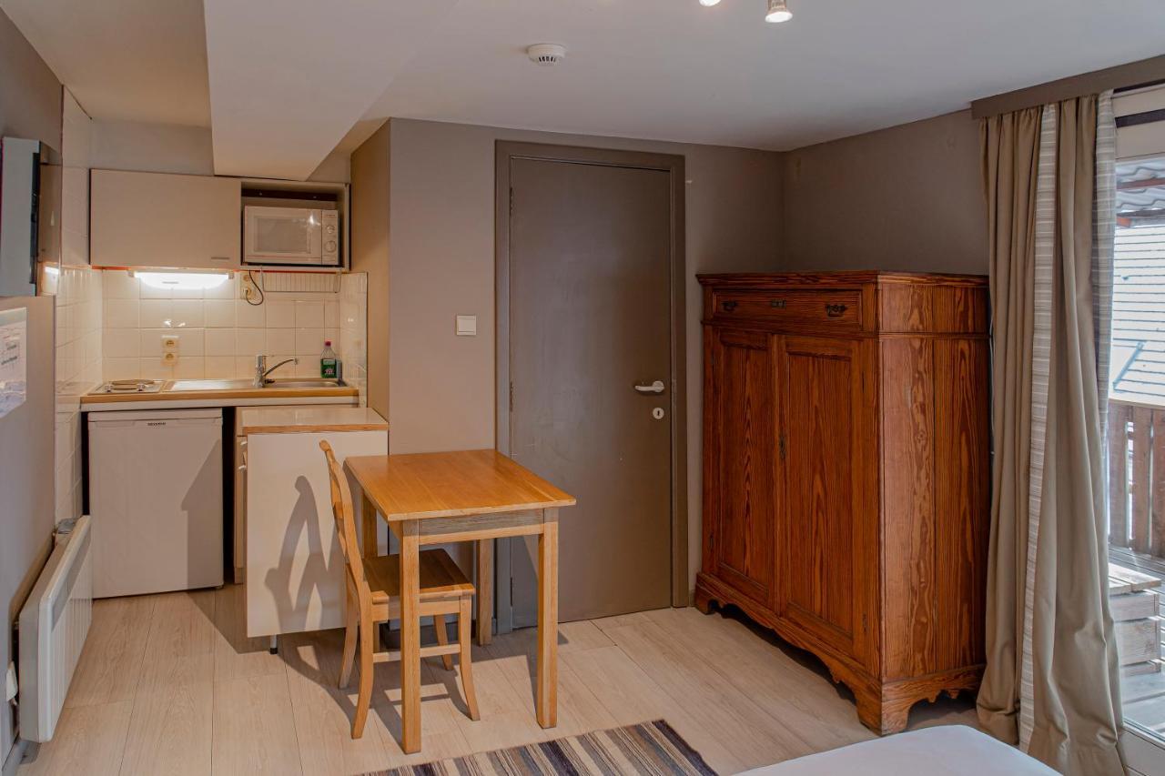 Hotel Piano 2 - Mont-st-guibert - Louvain-la-neuve Corbais