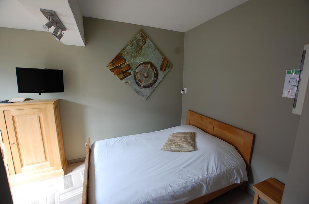 Hotel Piano 2 - Mont-st-guibert - Louvain-la-neuve